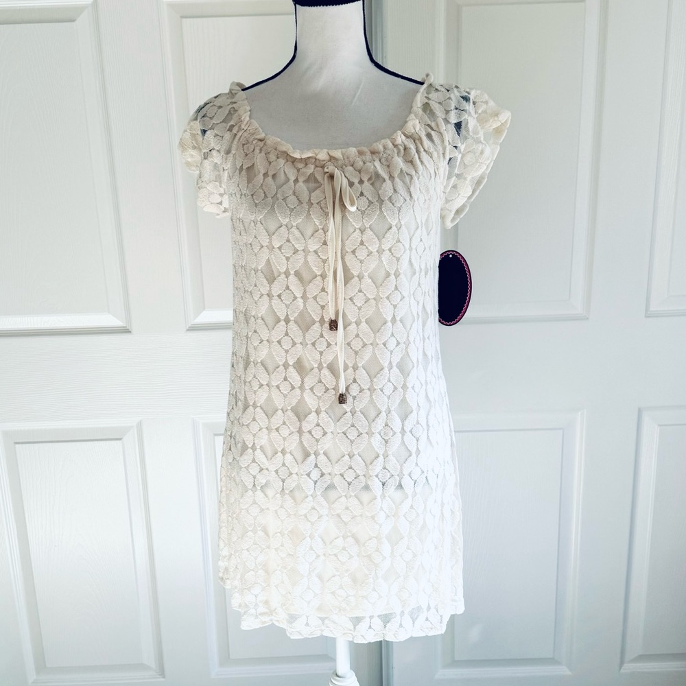 NWT Paper Doll off white Dress